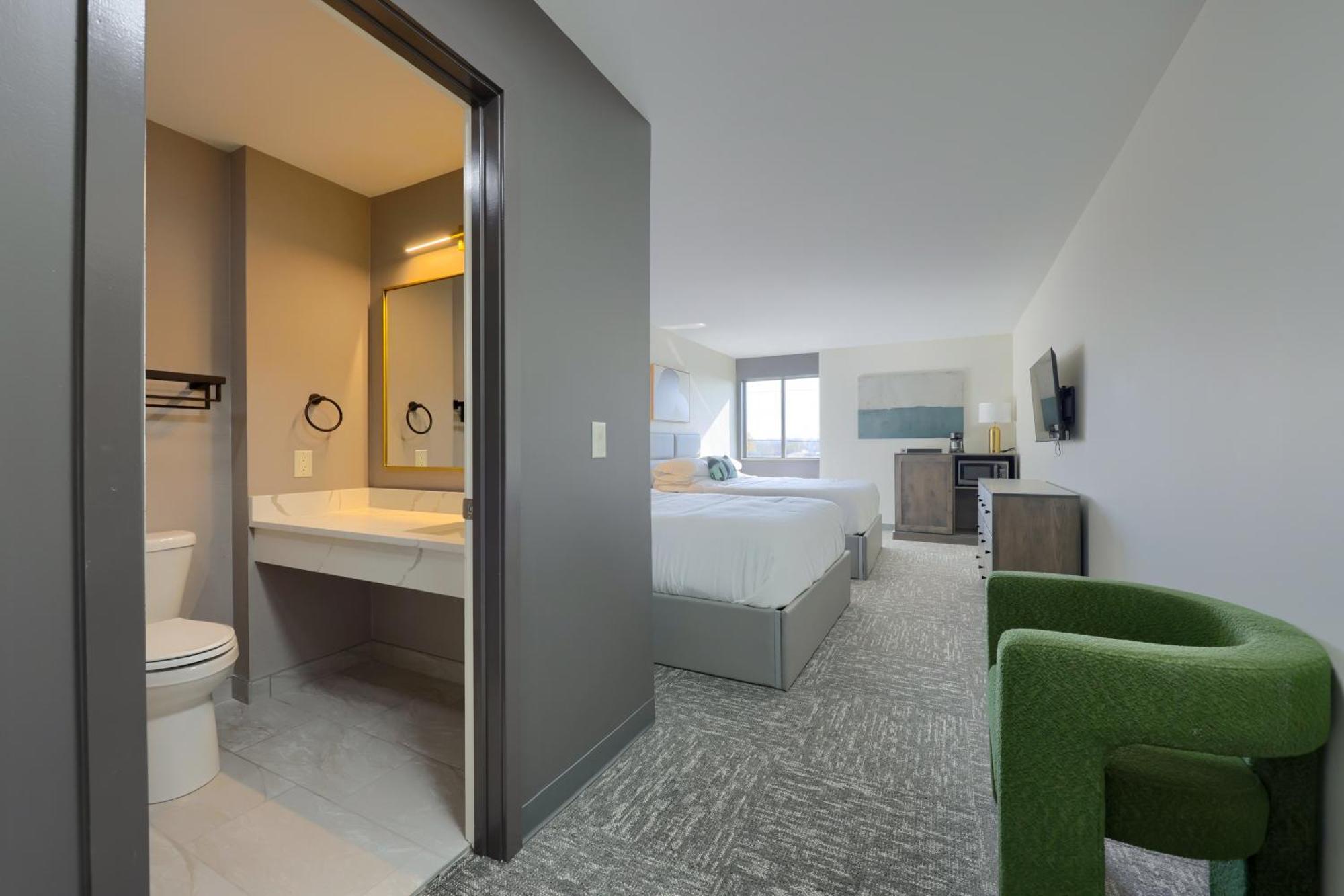 Hotel Pointe And 3*